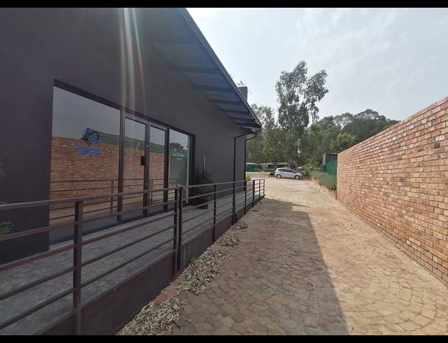 36M² OFFICE TO LET IN FAIRLEADS